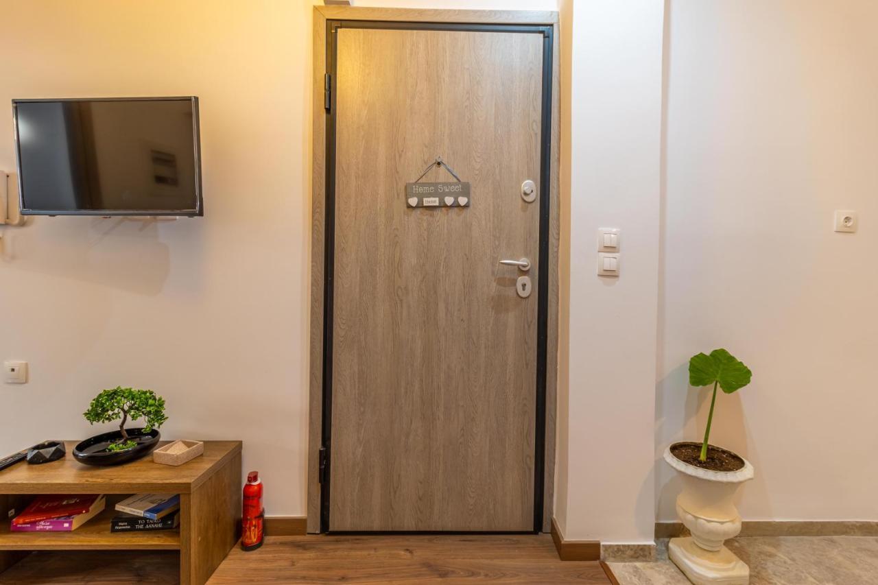 Korinthos Downtown Apartment Екстериор снимка