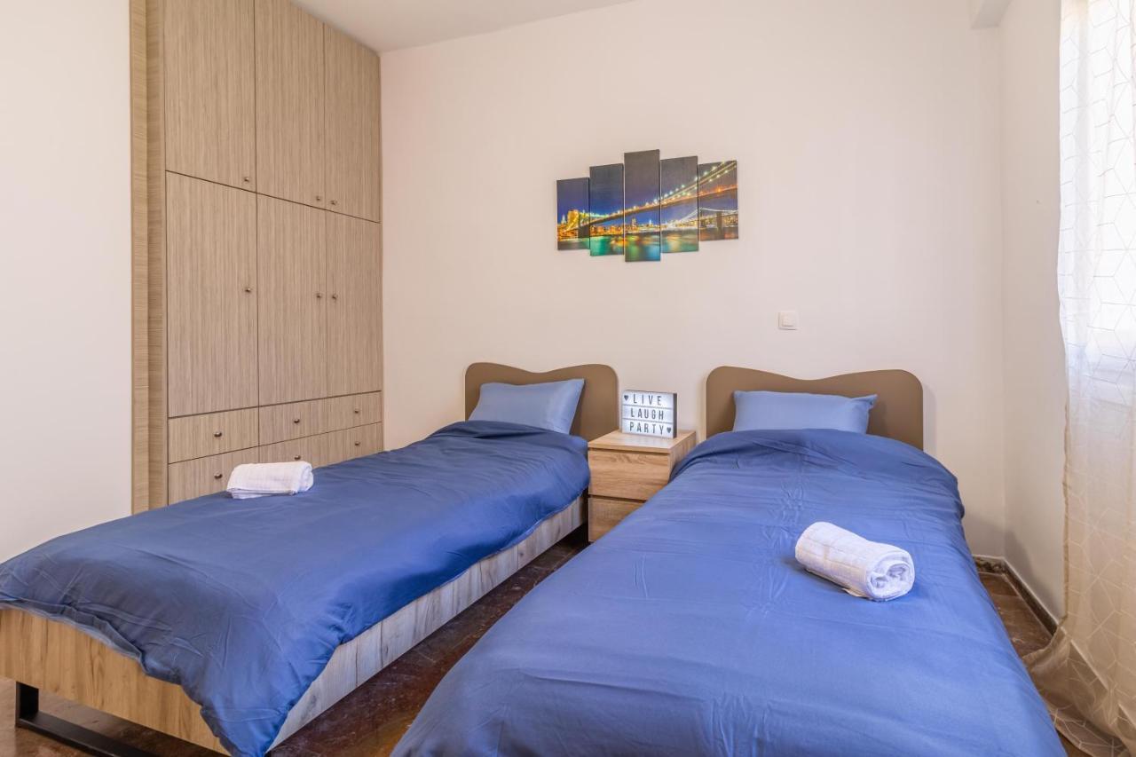 Korinthos Downtown Apartment Екстериор снимка